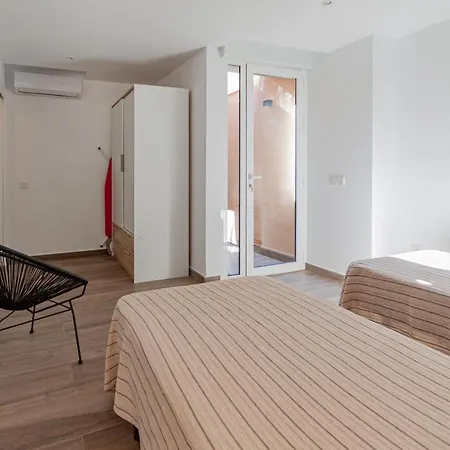 Inmovecos Reformado En 1º Linea Playa Soling 11 Apartamento